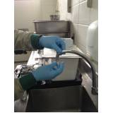 laboratórios de análises microbiológicas